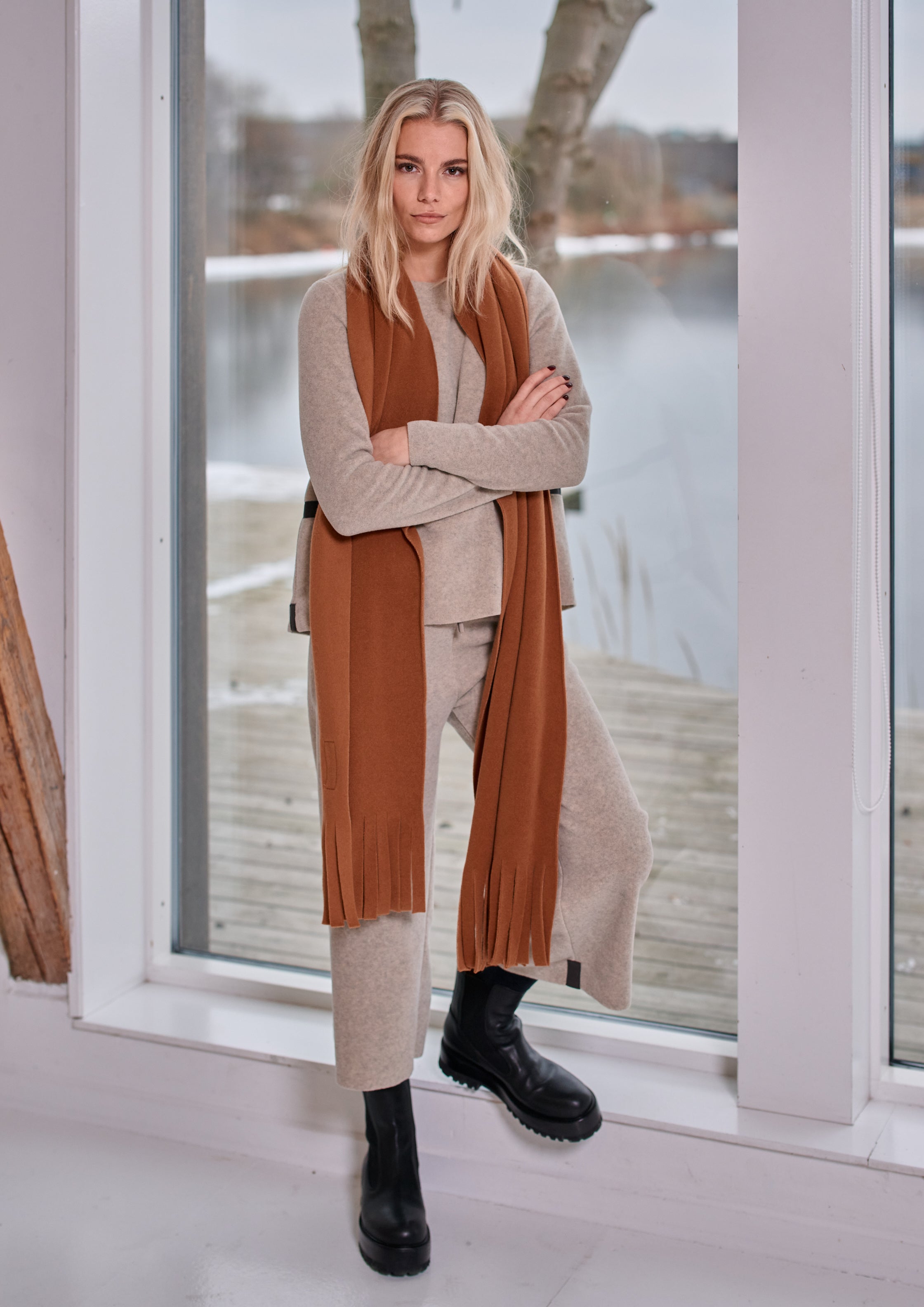 HENRIETTE STEFFENSEN COPENHAGEN SCARF WITH FRINGES - 4077 SCARFS RUST 706