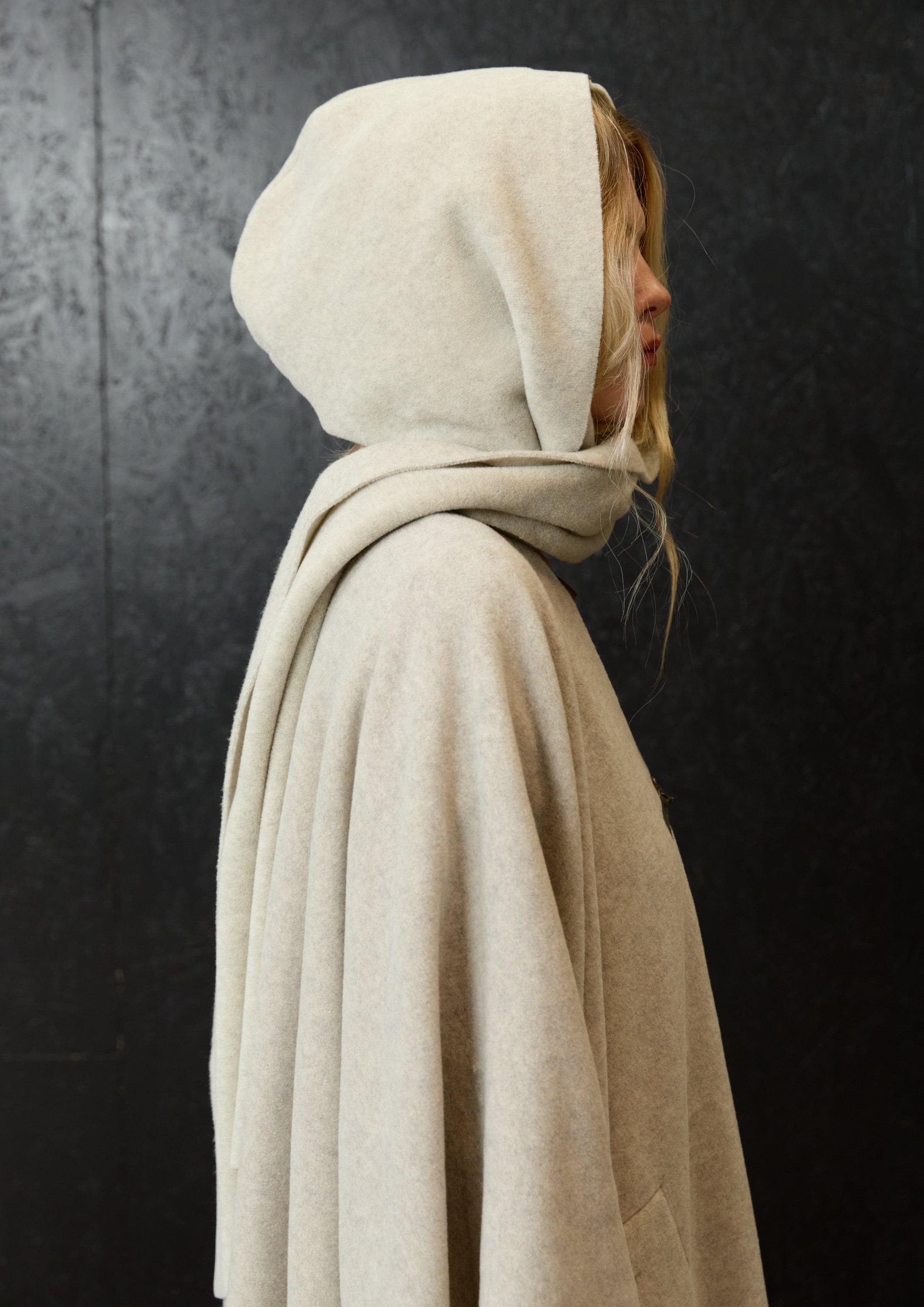 HENRIETTE STEFFENSEN COPENHAGEN SCARF WITH HOOD - 4127 SCARFS SAND 805
