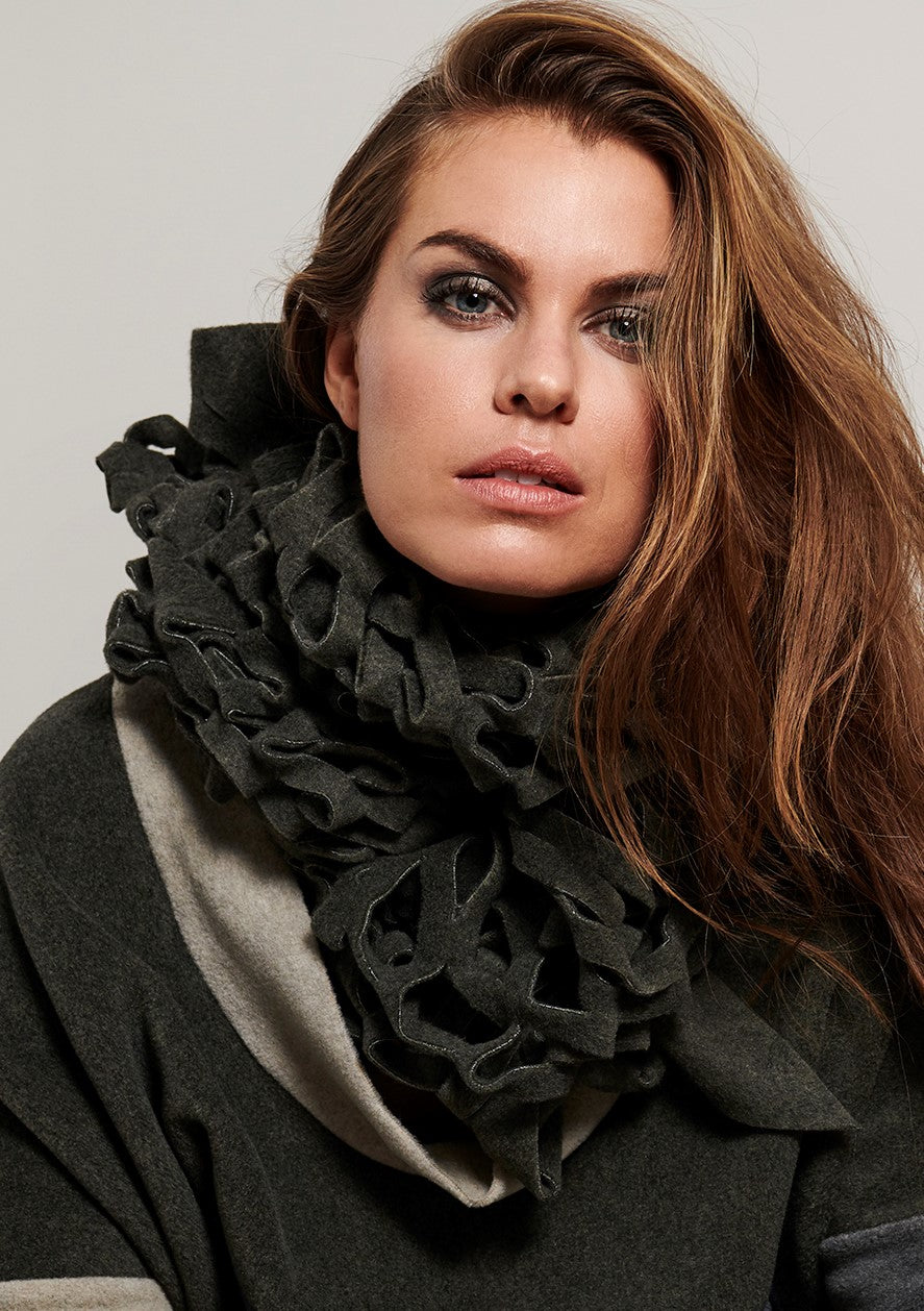 HENRIETTE STEFFENSEN COPENHAGEN SHAWL WITH SPECIAL EFFECT - 4064 SCARFS FORREST 600