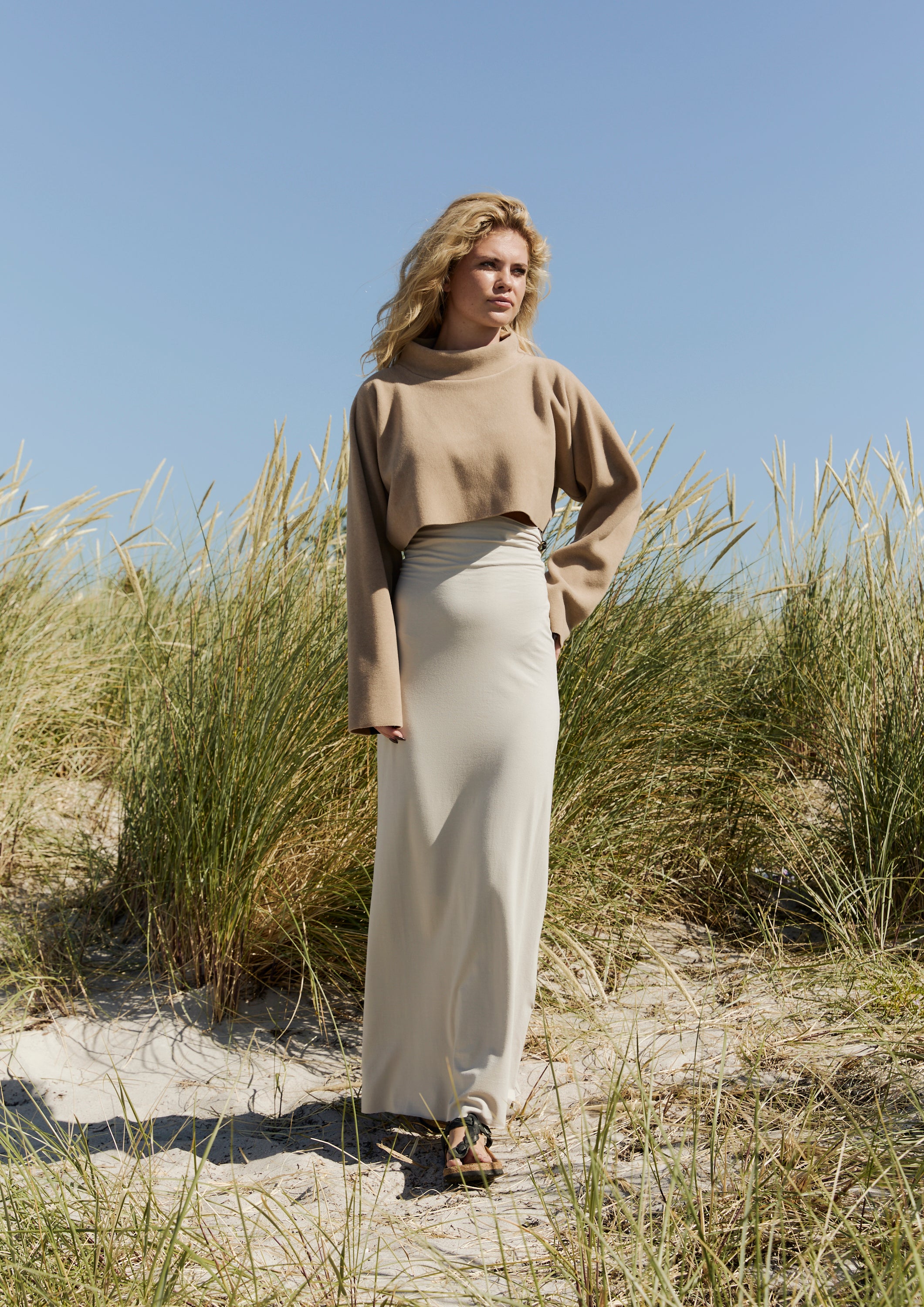 HENRIETTE STEFFENSEN COPENHAGEN SHORT PULLOVER - 1372 BLUSER CAMEL 815