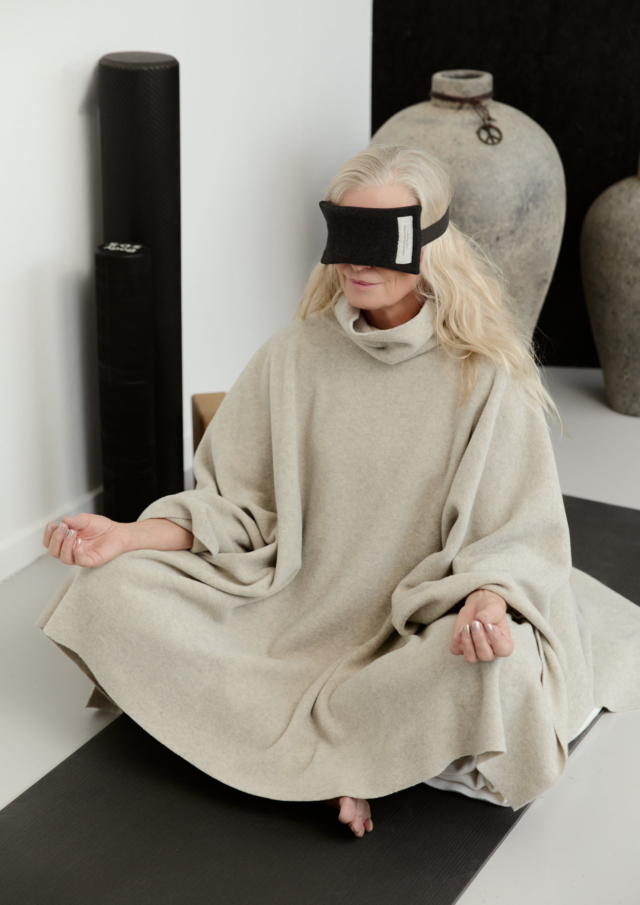 HENRIETTE STEFFENSEN COPENHAGEN SLEEP MASK - 4108 L & S ACCESSORIES SOFT BLACK 914