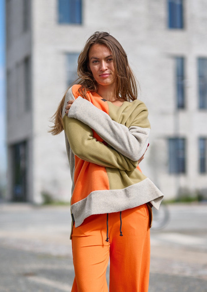 HENRIETTE STEFFENSEN COPENHAGEN SWEATER PATCH - 1369 SWEATERS fleece OLIVE/SAND/ORANGE 462
