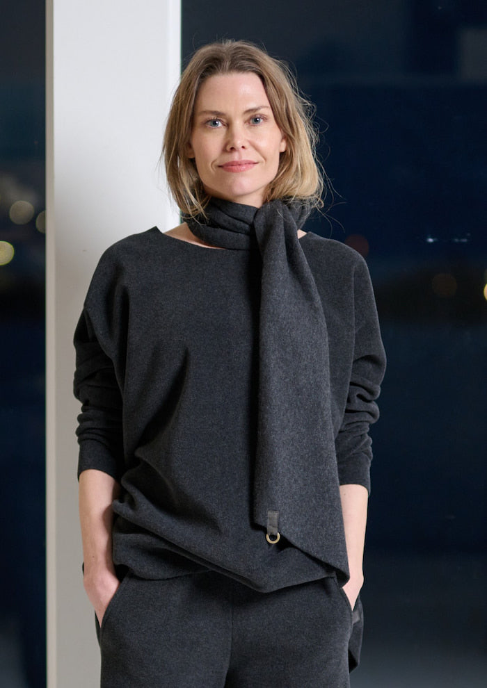 HENRIETTE STEFFENSEN COPENHAGEN SWEATER WITH SCARF - 1338 BLUSER FORREST 600