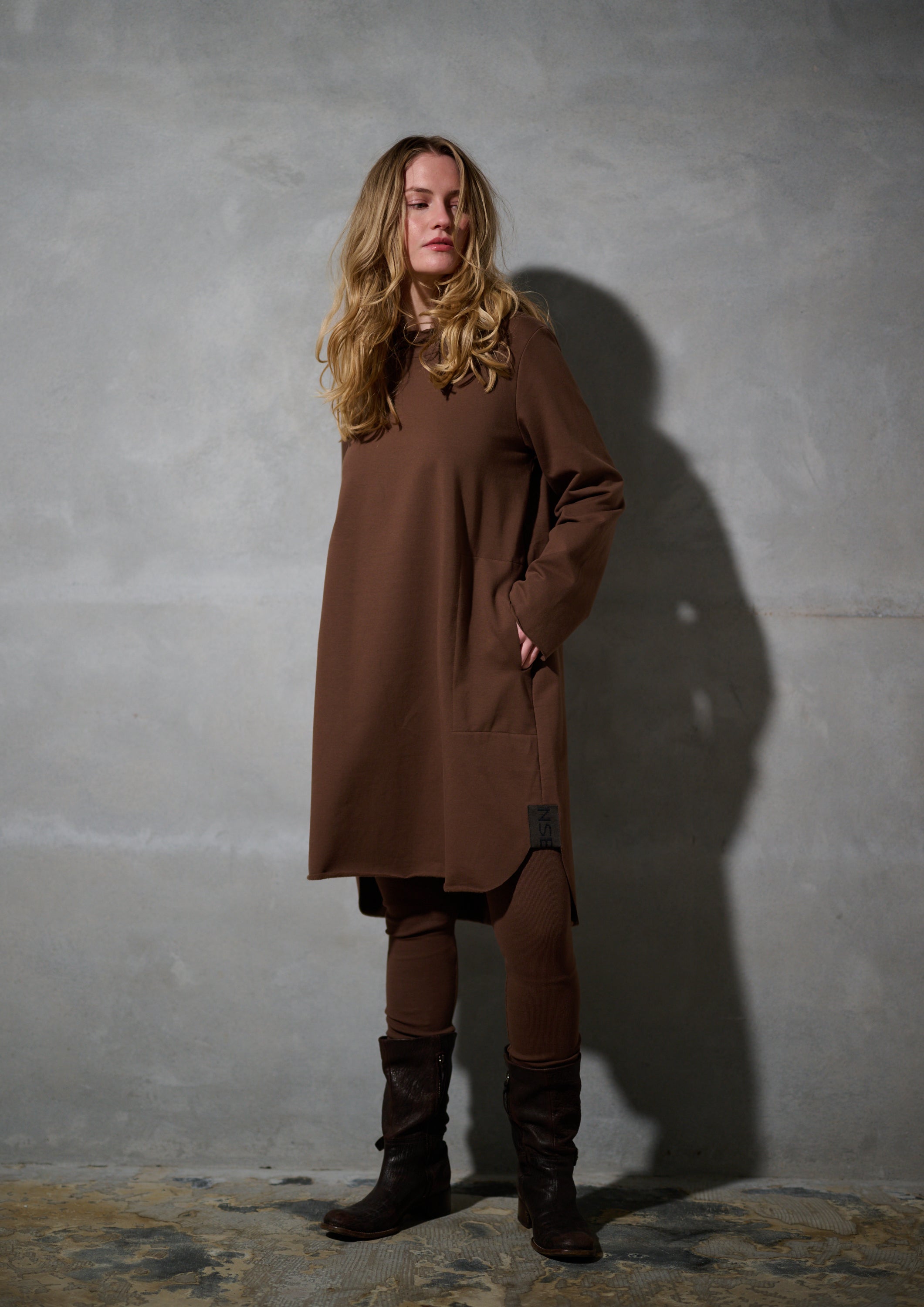HENRIETTE STEFFENSEN COPENHAGEN SWEAT DRESS - 73011 KJOLER CHOCOLATE 844