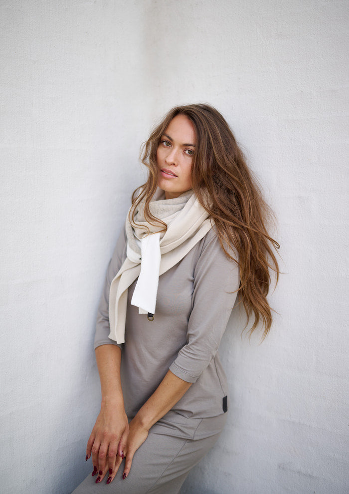 HENRIETTE STEFFENSEN COPENHAGEN TRIANGLE SCARF NO WASTE - 4078 NW SCARFS KIT/OW/SAND 466