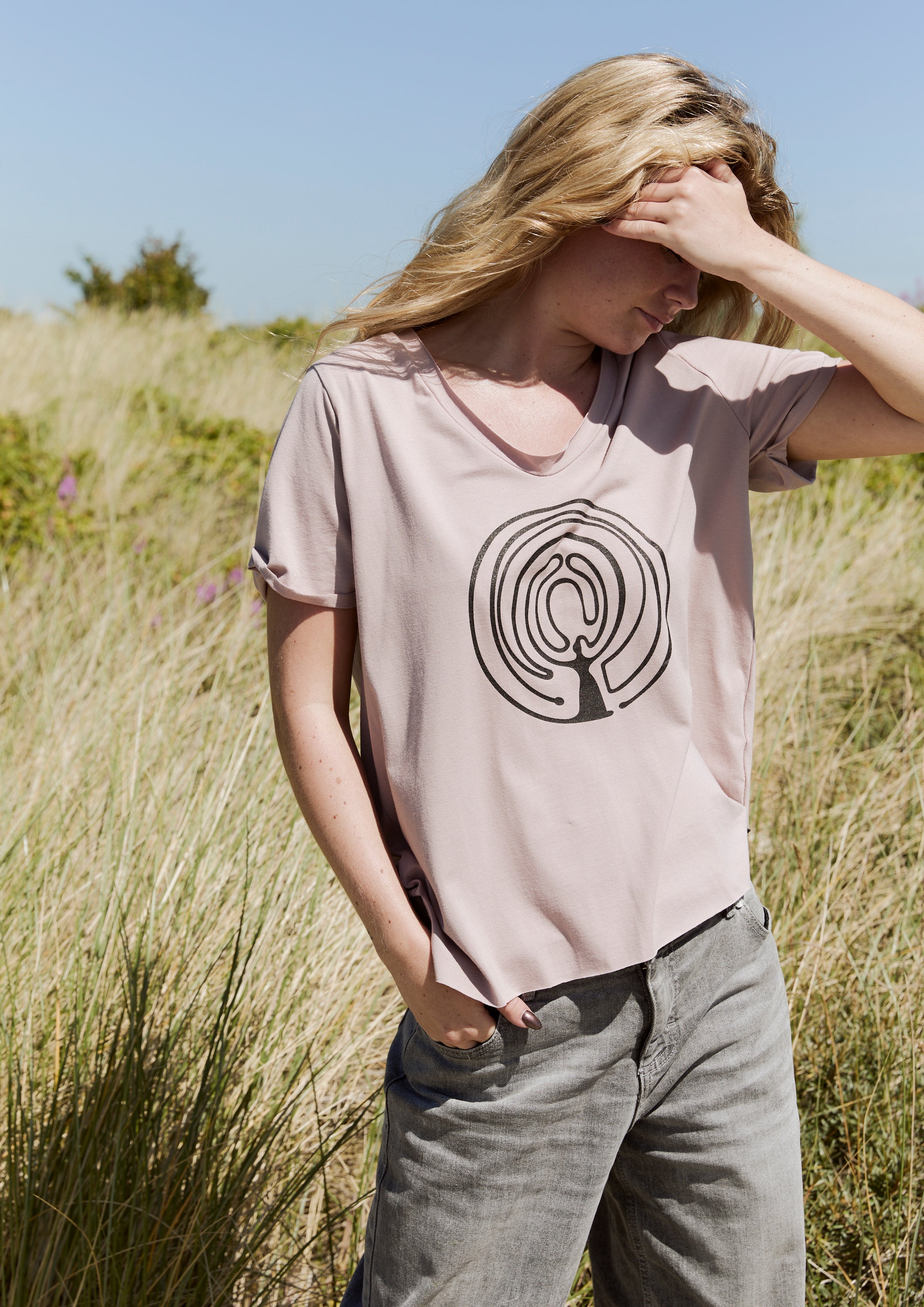 HENRIETTE STEFFENSEN COPENHAGEN V-NECK-TEE - 96105 EMBRACE T-SHIRTS NUDE 401