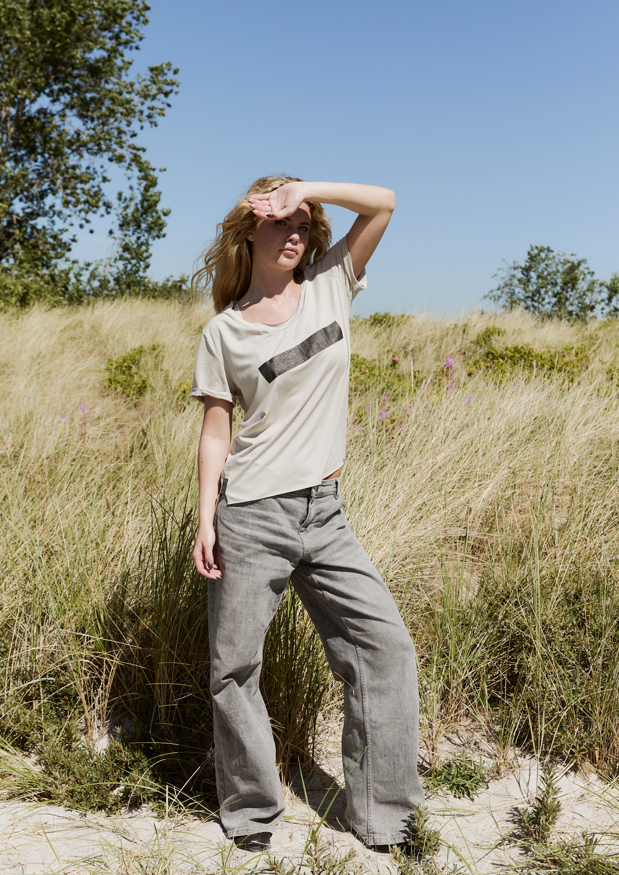 HENRIETTE STEFFENSEN COPENHAGEN V-NECK TEE - 96105 ERASE T-SHIRTS KIT 831