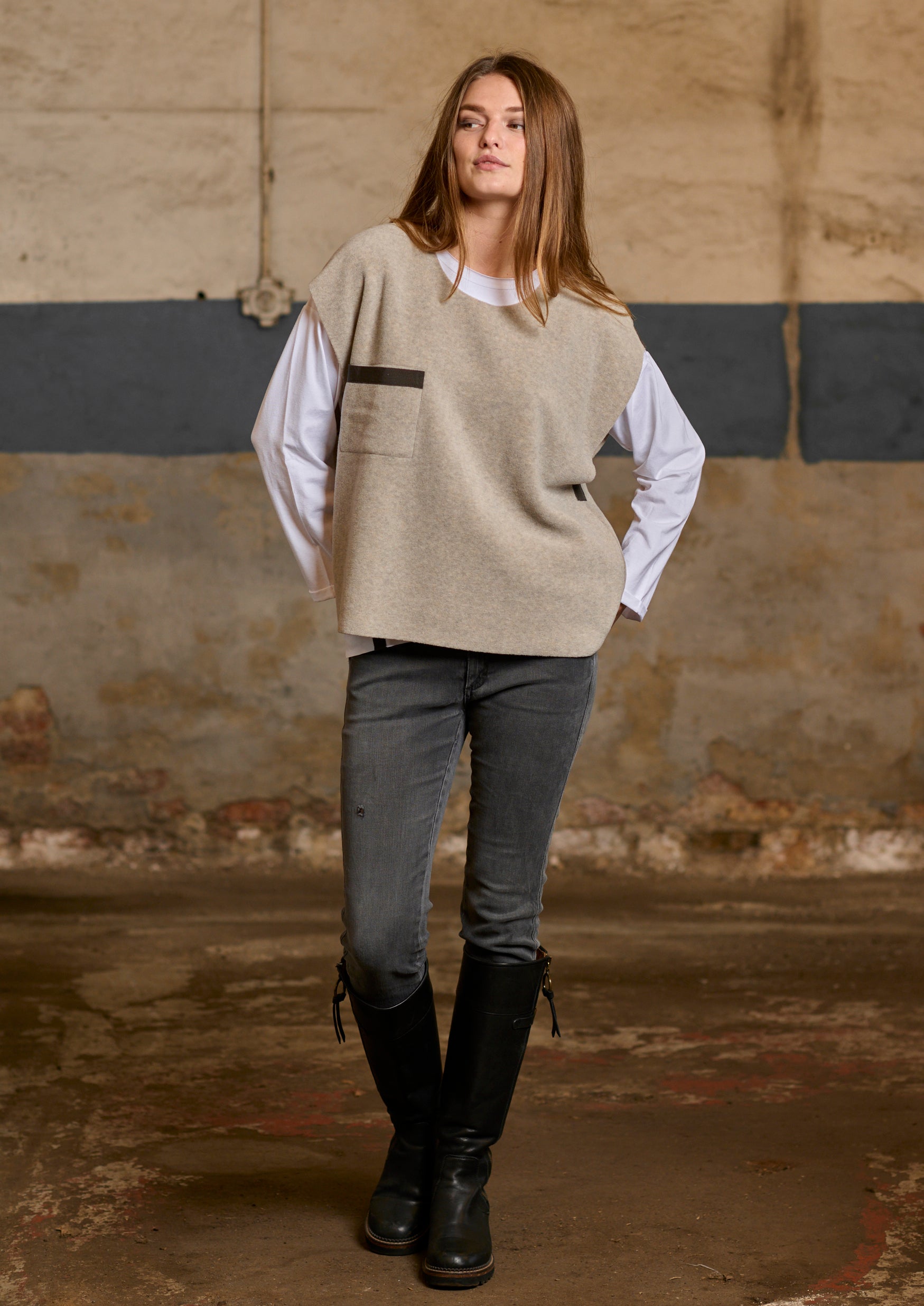 HENRIETTE STEFFENSEN COPENHAGEN VEST - 1353 VESTS SAND 805