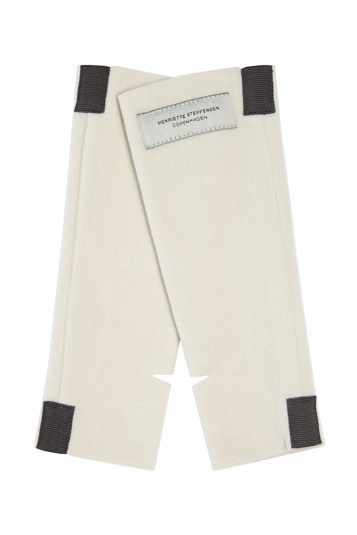 HENRIETTE STEFFENSEN COPENHAGEN WRIST WARMERS - 6022 WRIST WARMERS KIT 831