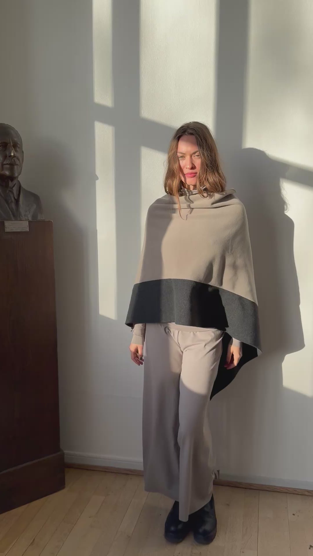 HENRIETTE STEFFENSEN COPENHAGEN 2 COLORED PONCHO - 4068 PONCHOS SB/ELEPHANT 325